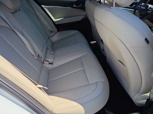 2026 GENESIS G70 Standard - Photo 18