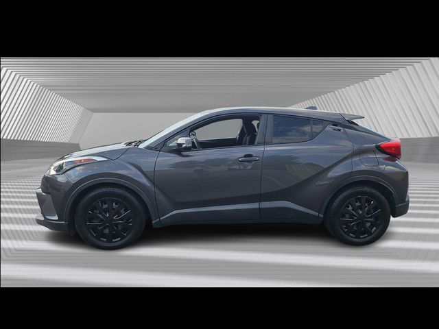 2019 Toyota C-HR LE photo 2