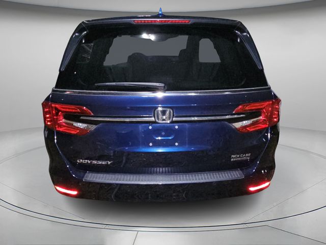 2023 Honda Odyssey Touring photo 3