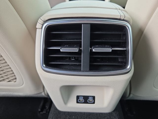 2026 GENESIS G70 Standard - Photo 16