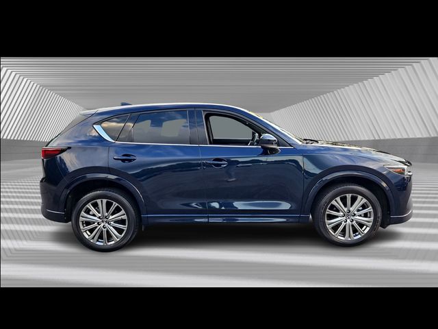 2022 Mazda CX-5 2.5 Turbo Signature photo 3