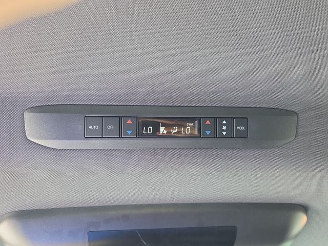 2022 Toyota Sienna XSE - Photo 16