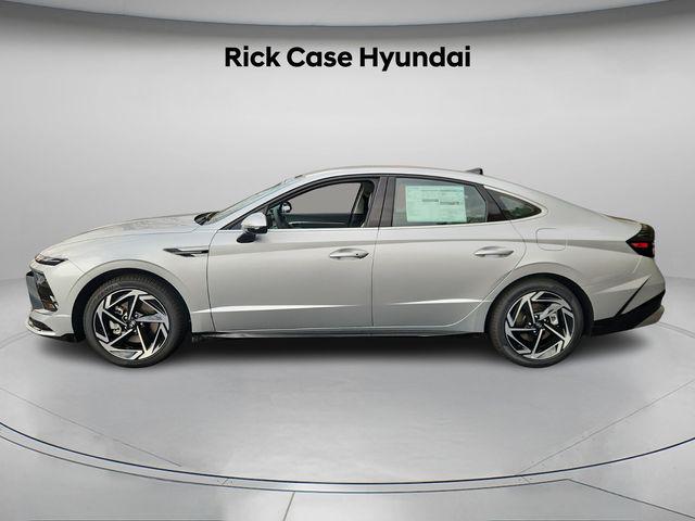 2026 Hyundai Sonata SEL Sport photo 2