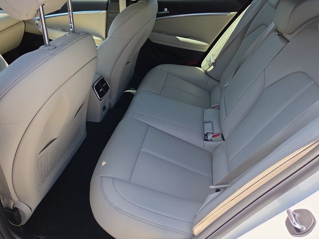 2026 GENESIS G70 Standard - Photo 13