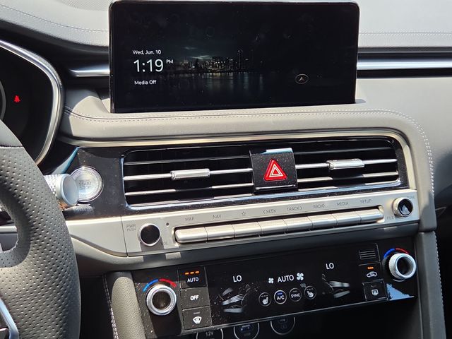 2026 GENESIS G70 Standard - Photo 21