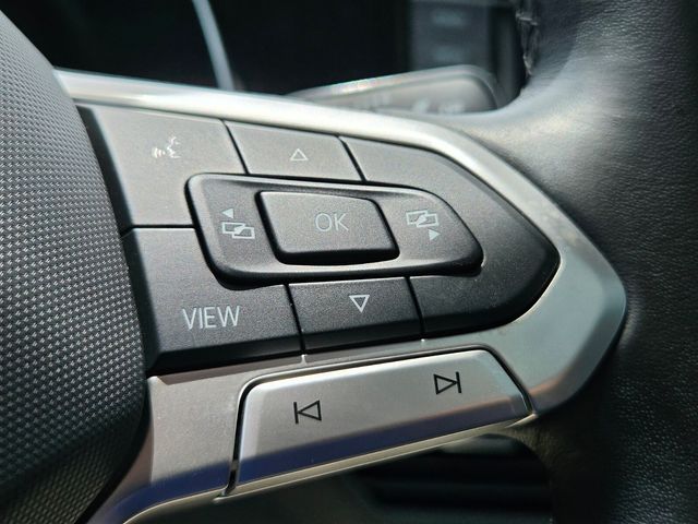 2023 Volkswagen Jetta SE - Photo 25