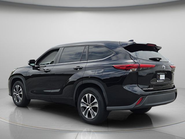 2023 Toyota Highlander XLE - Photo 6