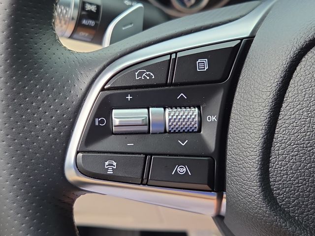 2026 GENESIS G70 Standard - Photo 25