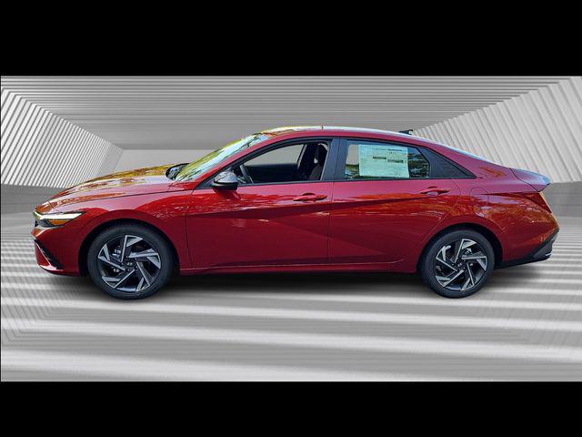 2025 Hyundai Elantra SEL Sport photo 2