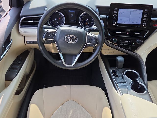 2024 Toyota Camry LE - Photo 15