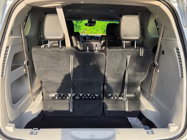 2023 Chrysler Pacifica Touring L - Photo 16