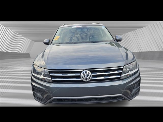 2020 Volkswagen Tiguan S photo 2