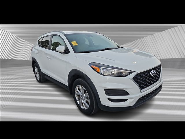 2021 Hyundai Tucson Value photo 2