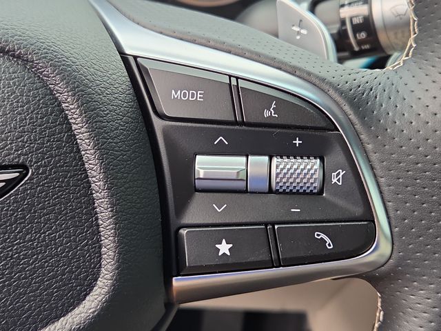 2026 GENESIS G70 Standard - Photo 26