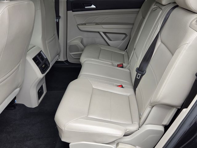 2023 Volkswagen Atlas SE w/Tech - Photo 11