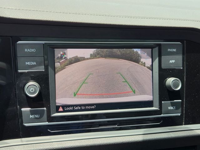 2023 Volkswagen Jetta SE - Photo 23