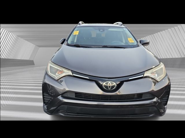 2018 Toyota RAV4 LE photo 2