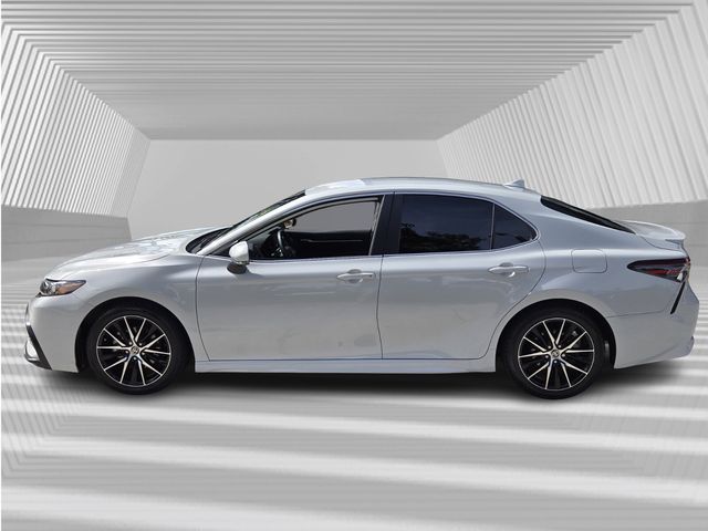2023 Toyota Camry SE photo 3