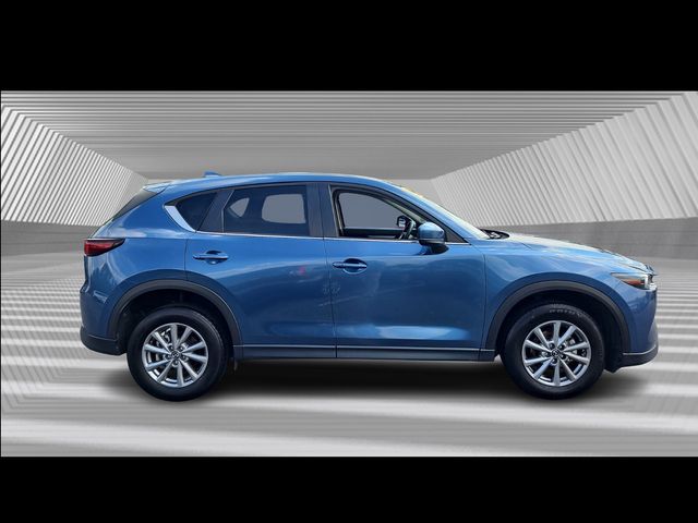 2023 Mazda CX-5 2.5 S Preferred photo 3