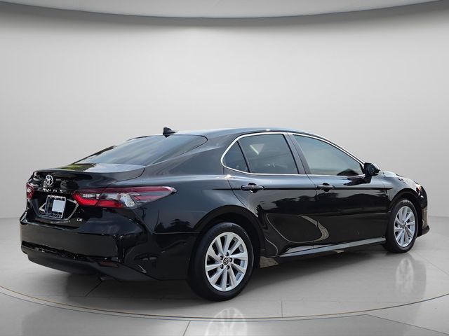 2024 Toyota Camry LE - Photo 7