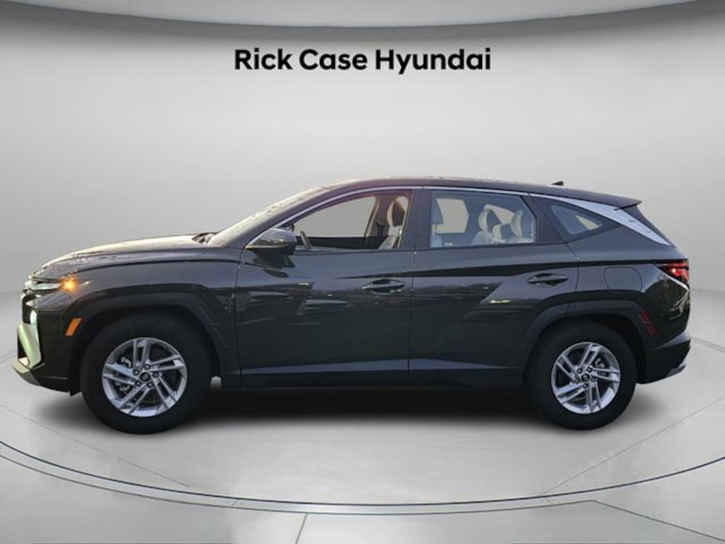 Certified 2025 Hyundai Tucson SE SUV