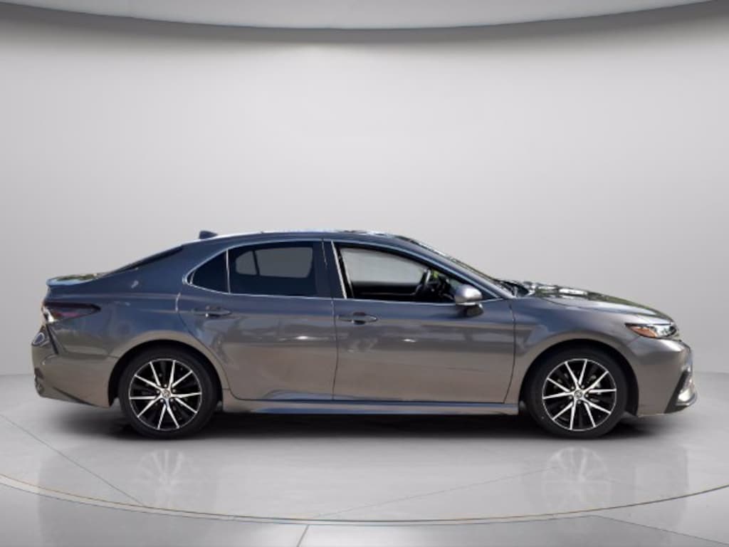 Used 2024 Toyota Camry SE Sedan