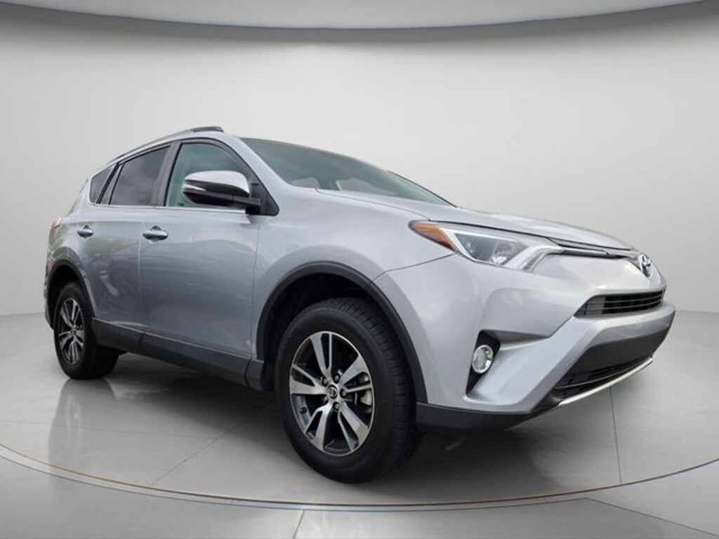 Used 2016 Toyota RAV4 XLE SUV