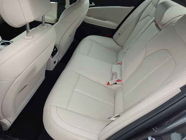 2026 GENESIS G70 Standard - Photo 12