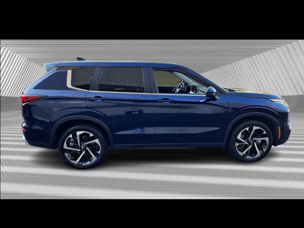 Used 2024 Mitsubishi Outlander SE SUV