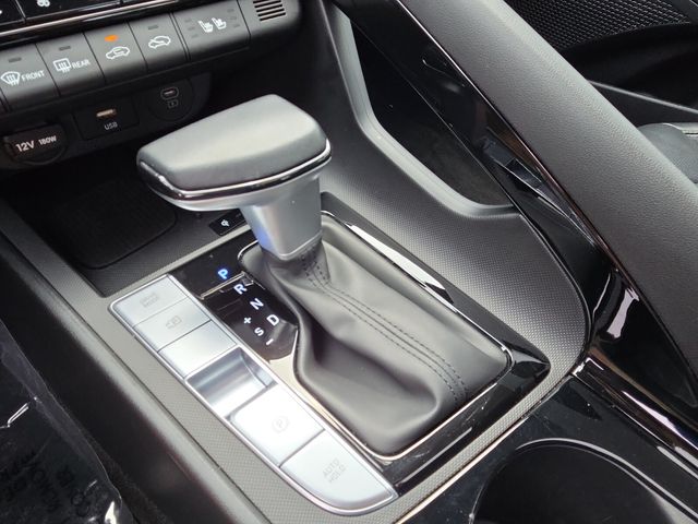 2025 Hyundai Elantra Limited - Photo 20