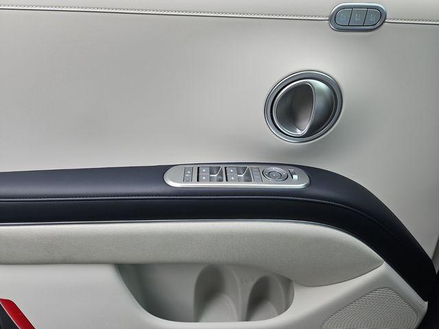 2026 Hyundai Palisade Calligraphy - Photo 13