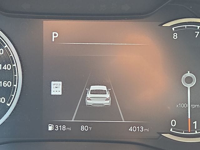 2026 GENESIS G70 Standard - Photo 27