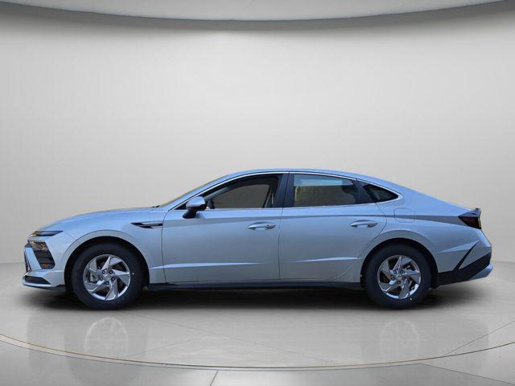 New 2026 Hyundai Sonata SE Sedan