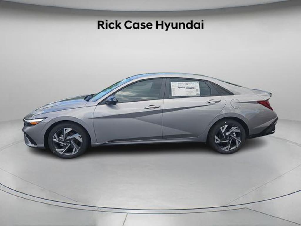 New 2025 Hyundai Elantra SEL Sport Sedan