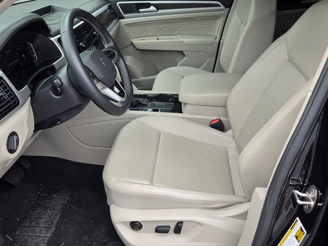 2023 Volkswagen Atlas SE w/Tech - Photo 10