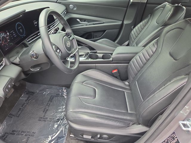 2025 Hyundai Elantra Limited - Photo 10