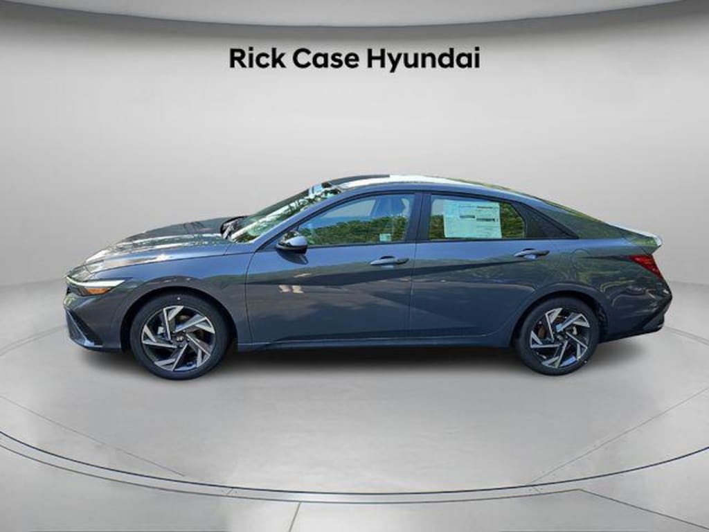 New 2025 Hyundai Elantra SEL Sport Sedan