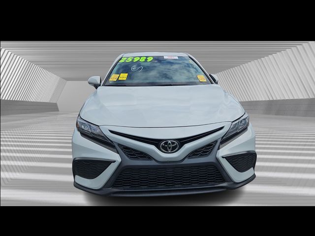 2023 Toyota Camry SE photo 2