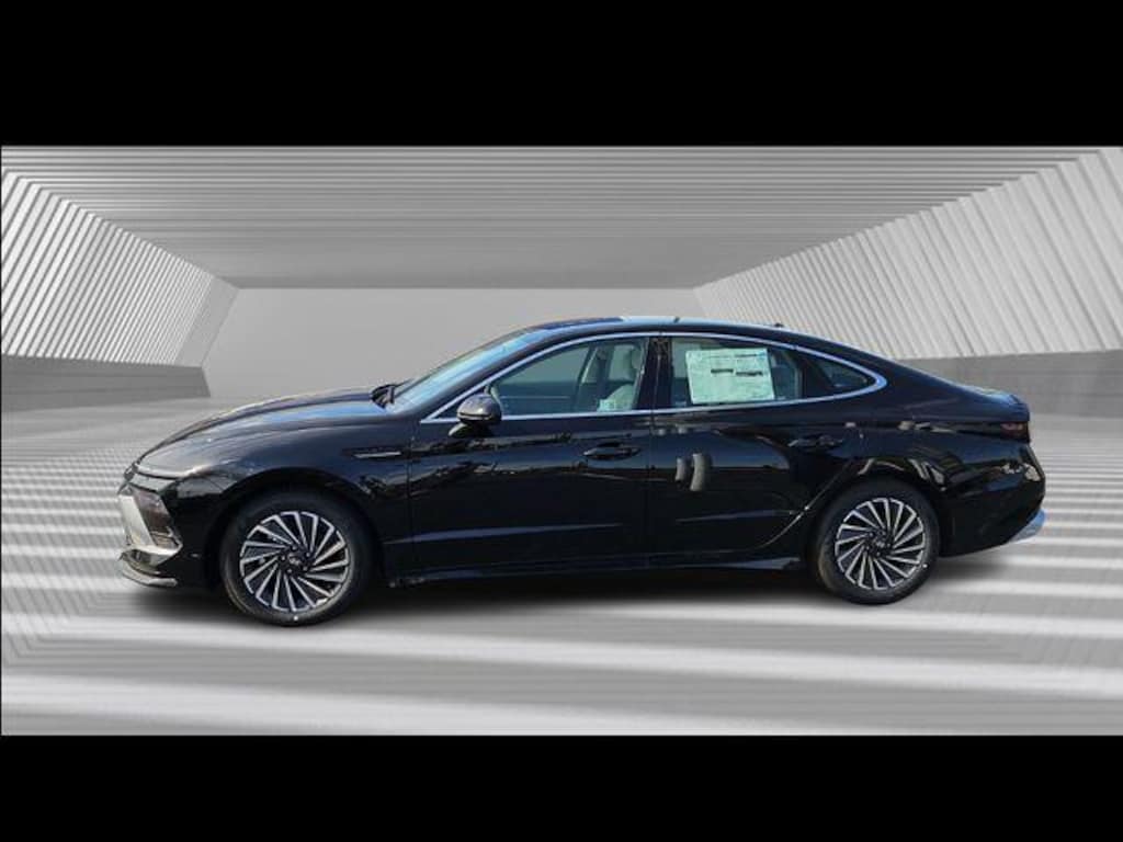 New 2025 Hyundai Sonata Hybrid SEL Sedan