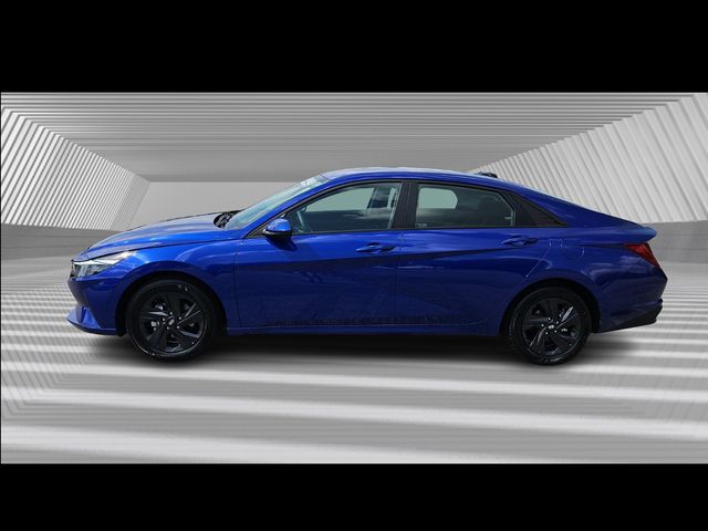 2023 Hyundai Elantra Hybrid Blue photo 2