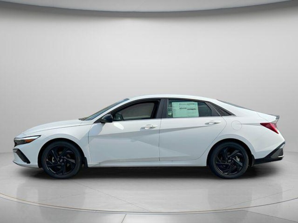 New 2026 Hyundai Elantra SEL Sport Premium Sedan