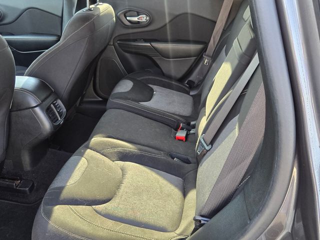 2016 Jeep Cherokee Sport Altitude - Photo 10