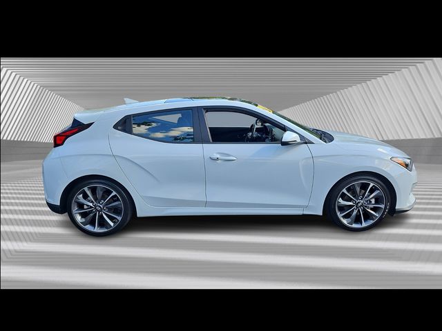 2020 Hyundai Veloster 2.0L Premium photo 3