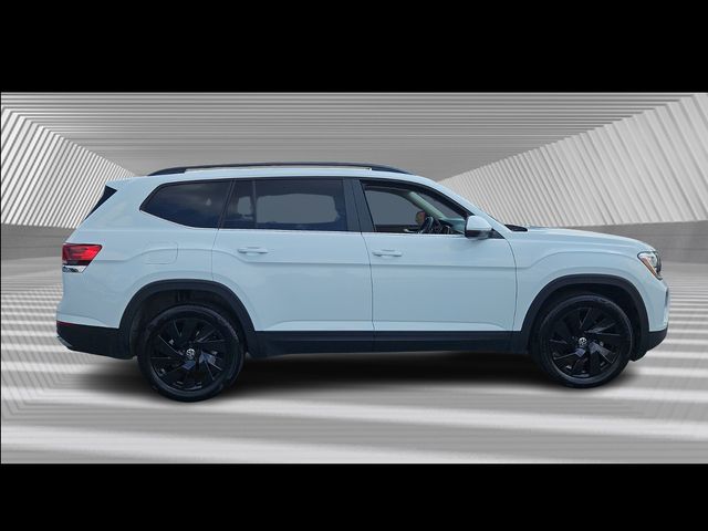 2024 Volkswagen Atlas SE Technology photo 2