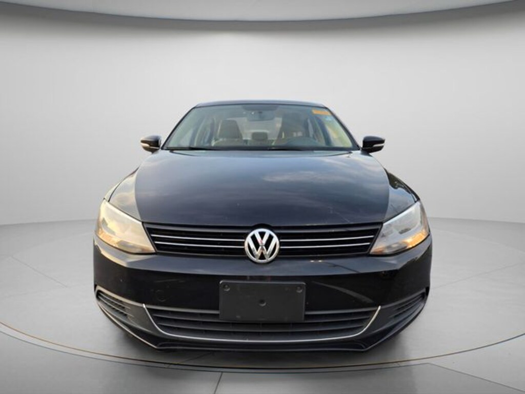 Used 2014 Volkswagen Jetta 1.8T SE Sedan
