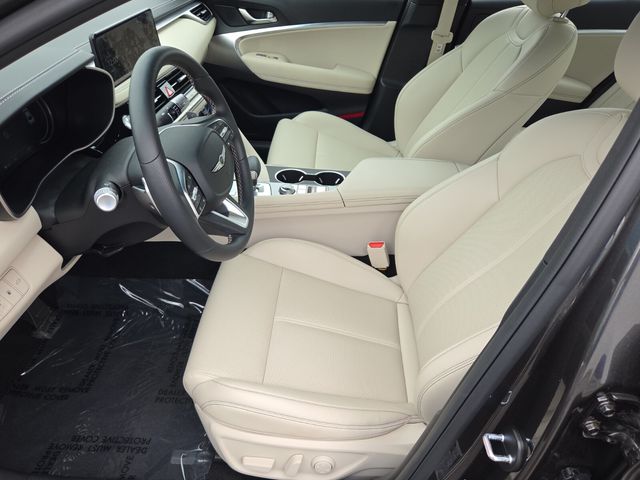 2026 GENESIS G70 Standard - Photo 10