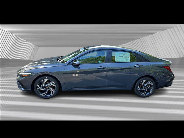 2025 Hyundai Elantra SEL Sport photo 2