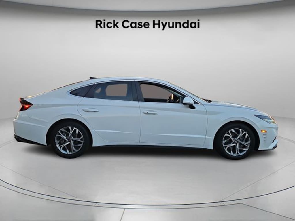 Used 2022 Hyundai Sonata SEL Sedan
