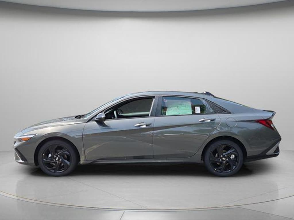 New 2026 Hyundai Elantra SEL Sport Premium Sedan