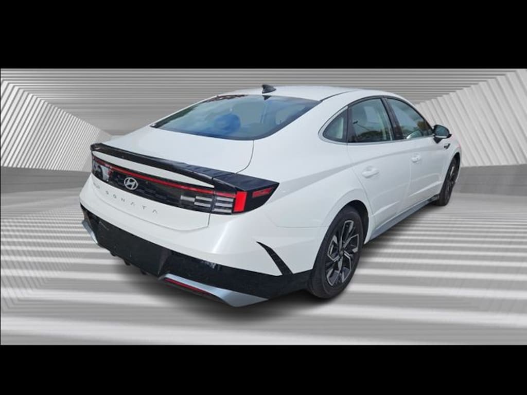 Used 2024 Hyundai Sonata SEL Sedan